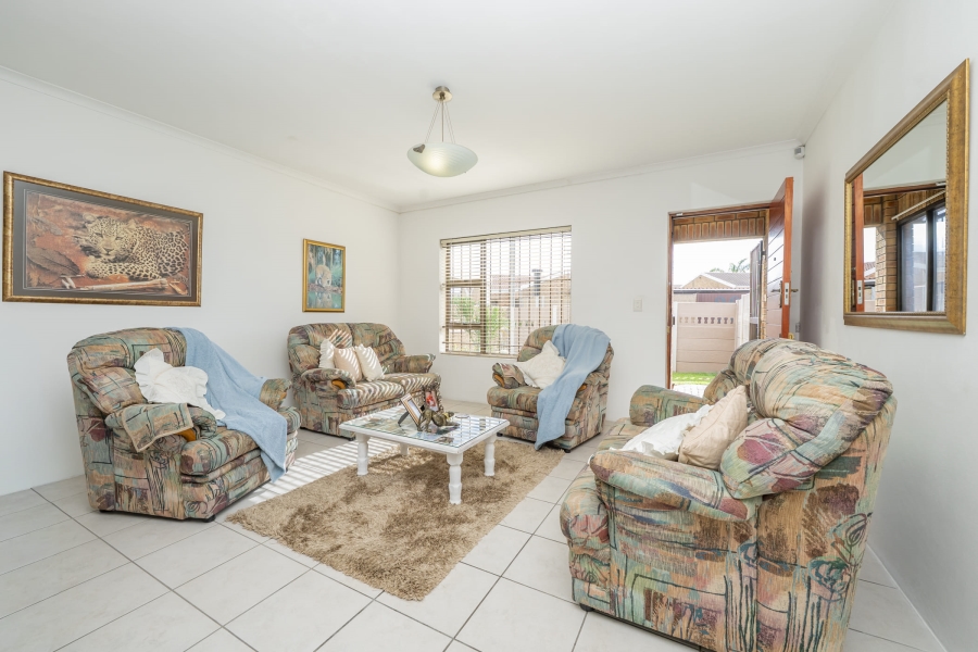 3 Bedroom Property for Sale in De Oude Spruit Western Cape